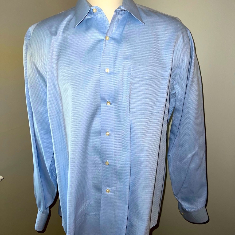 Tommy Bahama 17.5 neck 36-37 arms.